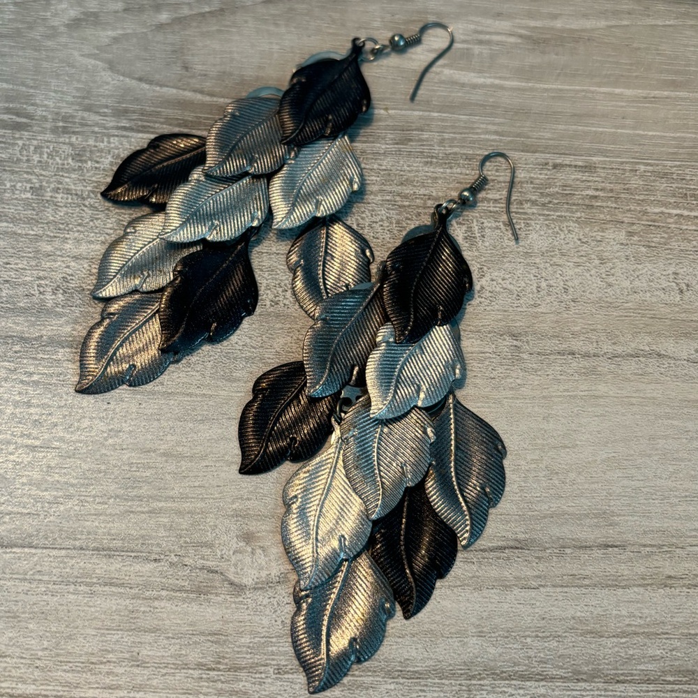 Black and silver leaf dangling earrings